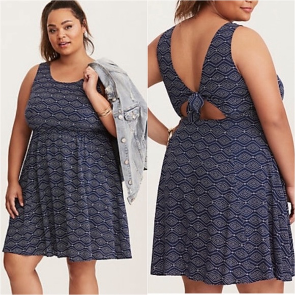 torrid Dresses & Skirts - Torrid Border Print Tie Back Dress